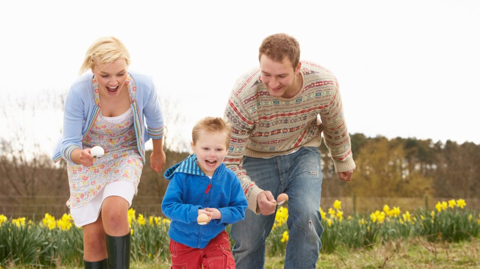 family egg and spoon race